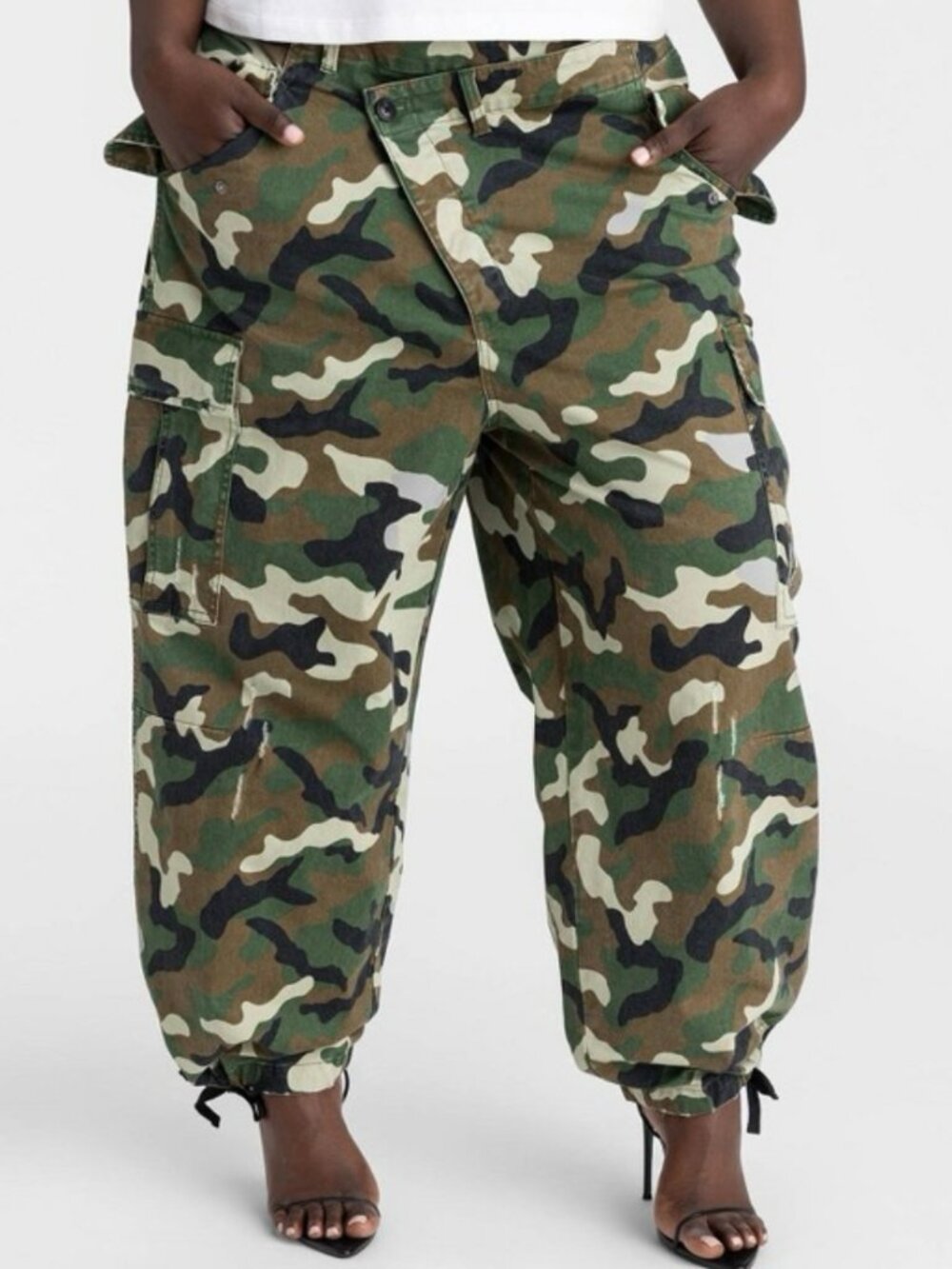 NWT KBB by KAHLANA Mid Rise Straight Leg The Cargo Jogger Size 2X